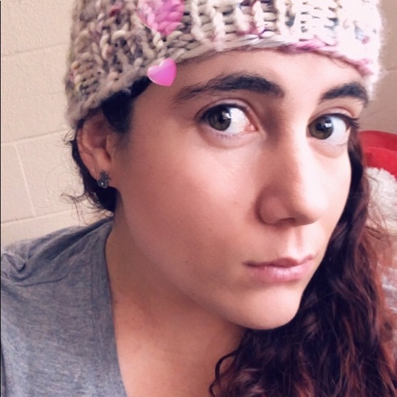 Meet your Posher, Ariel - Picture 1 of 1